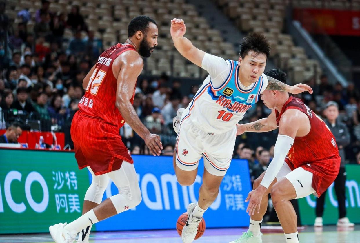 CBA常规赛赛后再迎强敌，达拉斯独行侠主帅复盘，主帅态度——悬念犹存，阵容厚度经受考验的简单介绍