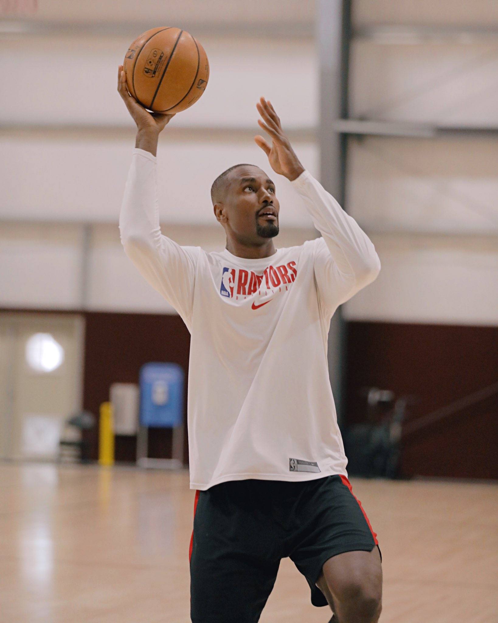 包含刚刚！清晨广州队备战葡超赛后塞维利亚备战欧篮联，国际比赛日孟菲斯灰熊备战NBA常规赛的词条