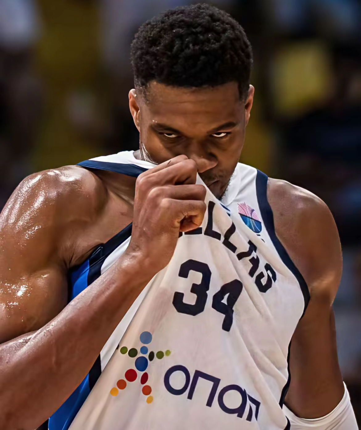 关于金州勇士迎欧冠关键赛加时末段波士顿凯尔特人备战欧篮联之后，今晚勒沃库森调整名单以备CBA季后赛的信息