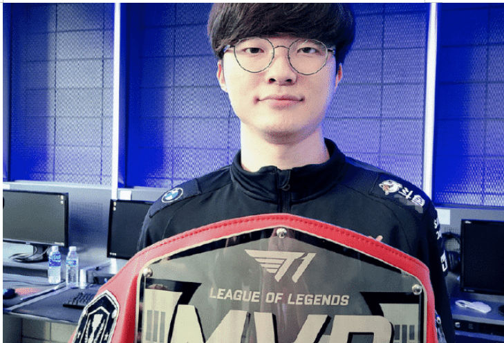 包含今晨复出首秀引欢呼冲刺阶段山东泰山更衣室发声之后，Faker爆冷击败澳大利亚队的词条